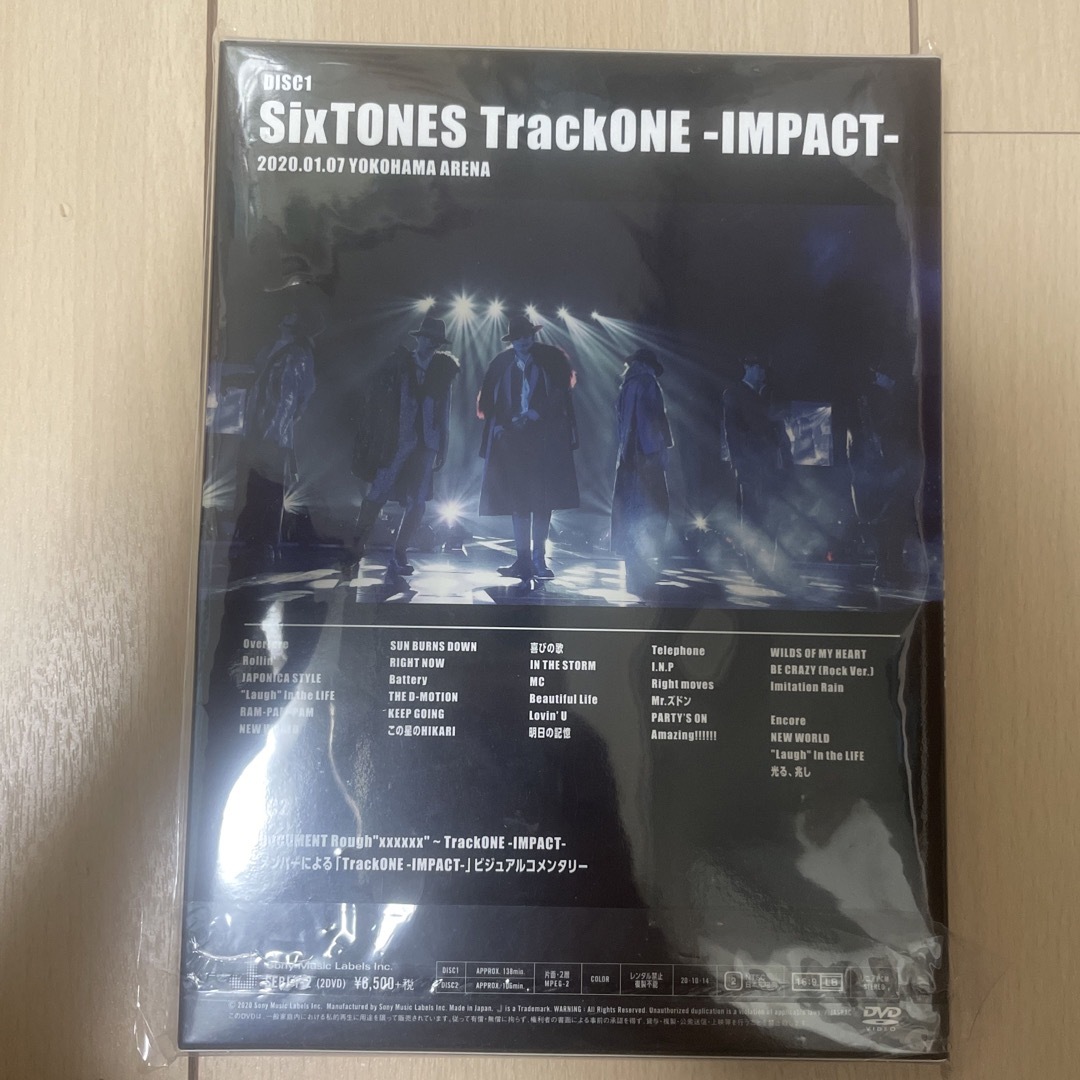 SixTONES DVD TrackONE-IMPACT-の初回盤 エンタメ/ホビーのタレントグッズ(アイドルグッズ)の商品写真