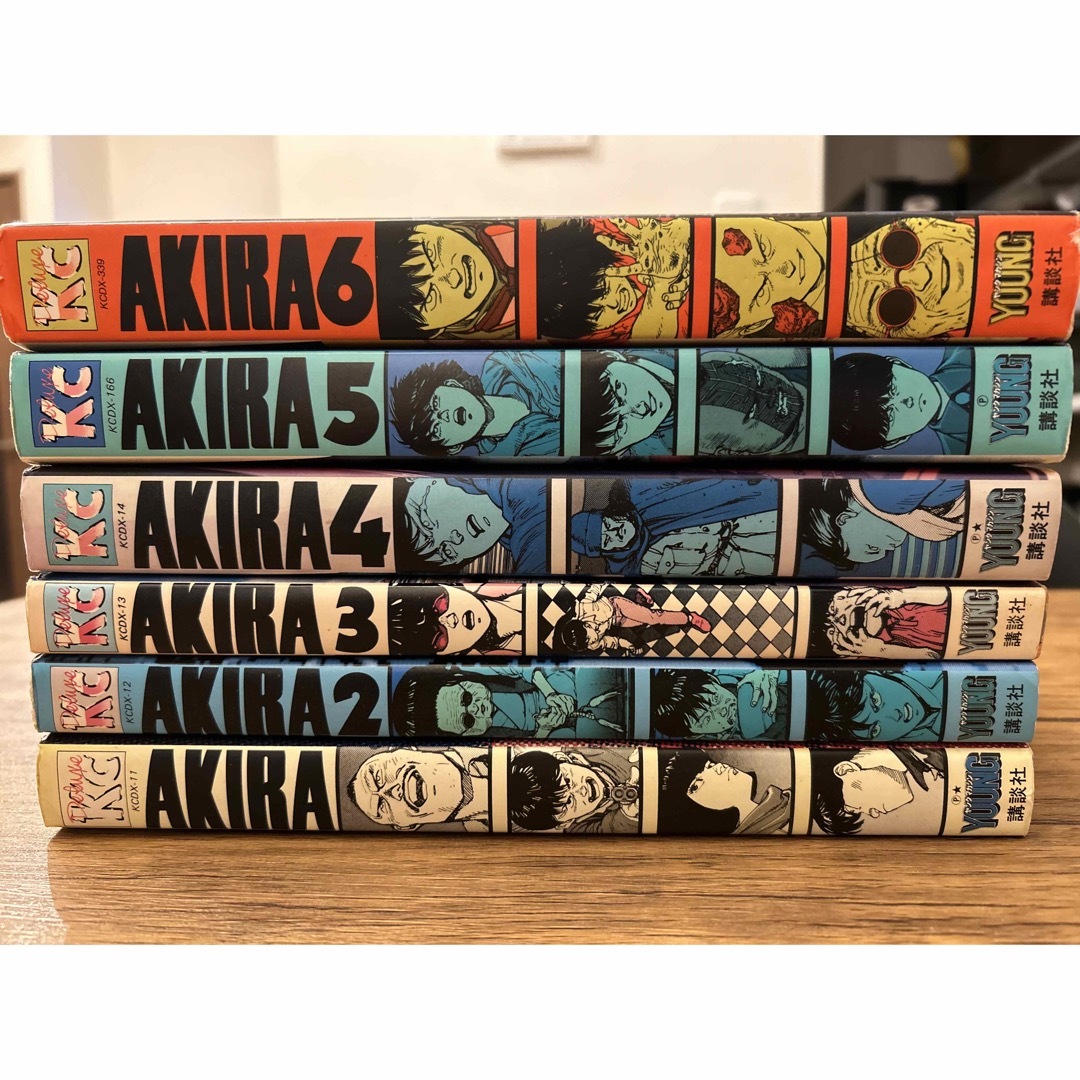 大友克洋 AKIRA 全巻セット & DVDセット 大友克洋 AKIRA 全巻セット & DVDセット