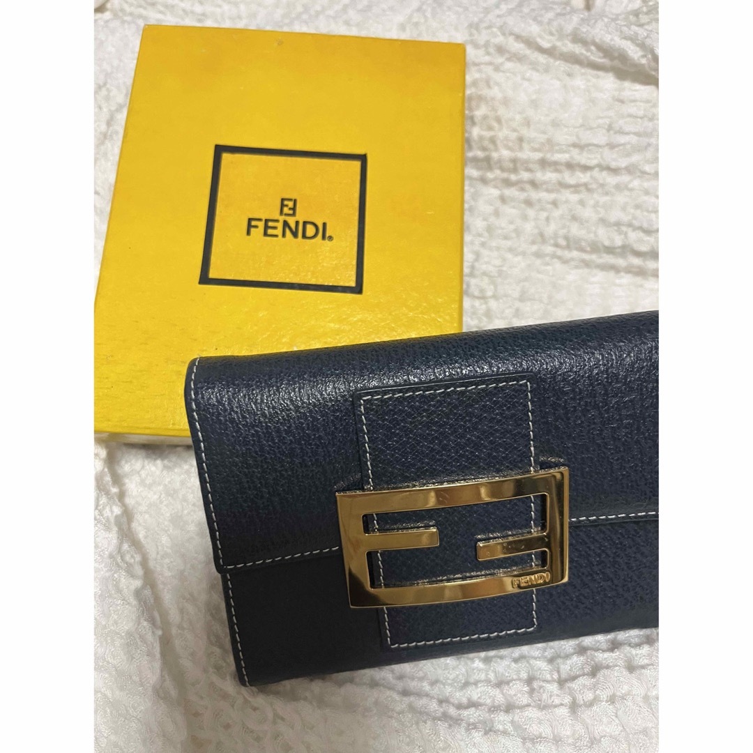 FENDI フェンディ　折り財布