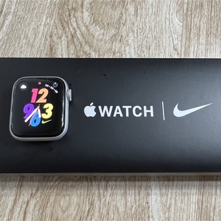 アップル(Apple)のApple Watch SE 40mm NIKE限定モデル BT98% 極美品(その他)