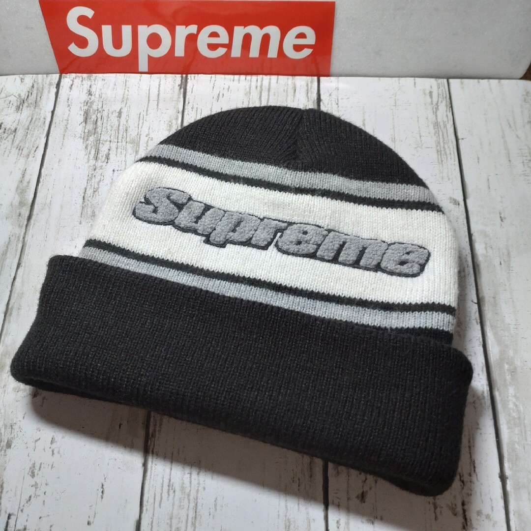 《美品》supreme 帽子　beanie straipe/ブラックニット帽/ビーニー