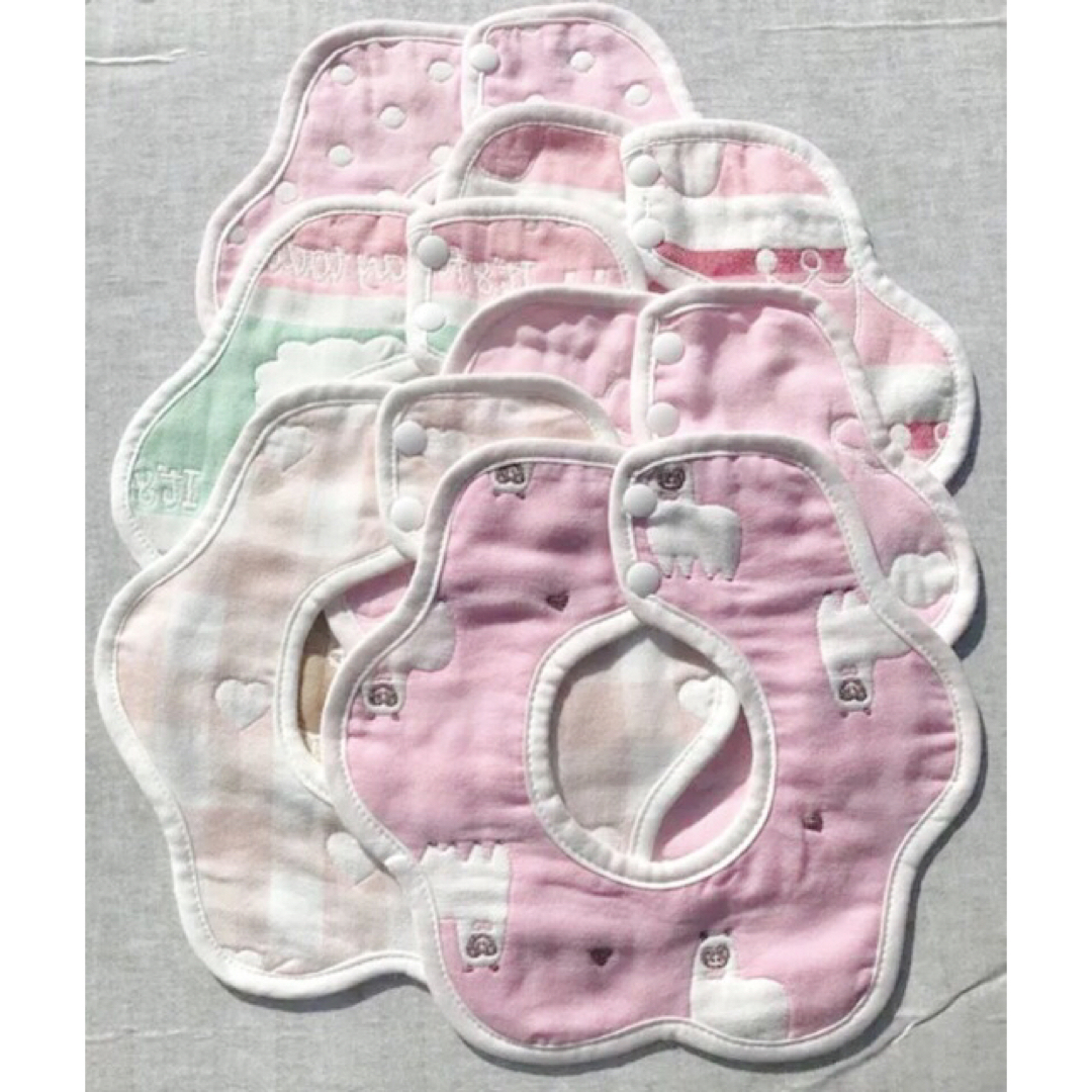 新品 360度スタイ❤︎6枚 女の子 花びら型 ビブ 丸型 よだれかけ 保育園の通販 by momo |ラクマ 新品 360度スタイ❤︎6枚 女の子 花びら型 ビブ 丸型 よだれかけ 保育園