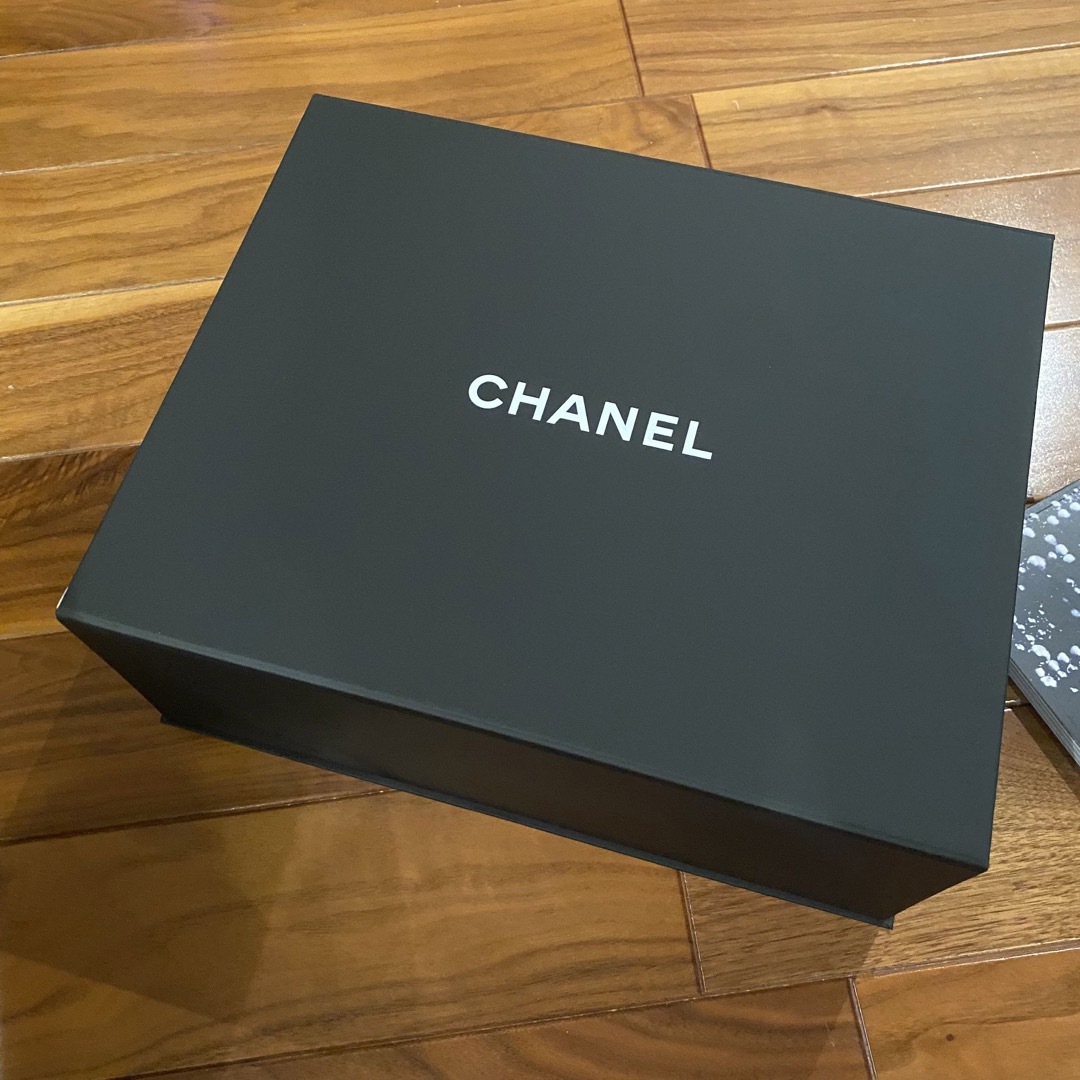 CHANEL(シャネル)の【新品】CHANELボックス　バッグ レディースのバッグ(ショップ袋)の商品写真