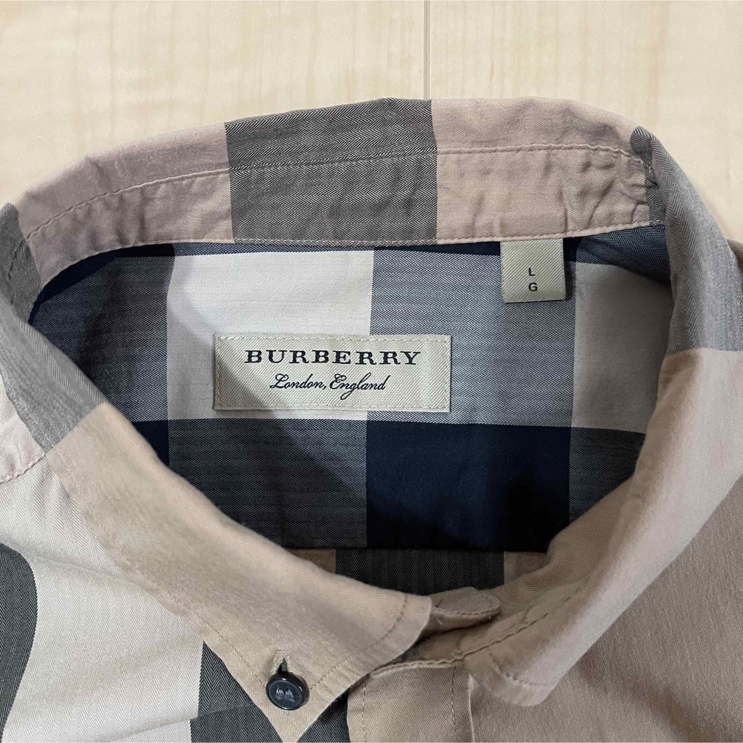 Burberry チェックシャツ Lサイズ Burberry チェックシャツ Lサイズ