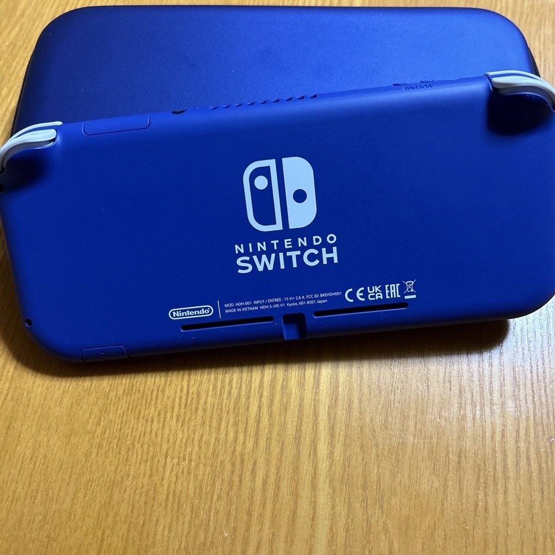 ニンテンドースイッチライト 本体 ポーチ付き 2