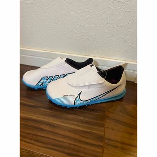 ナイキ(NIKE)の新品未使用　ナイキ　NIKE サッカー　シューズ　トレーニングシューズ(スニーカー)