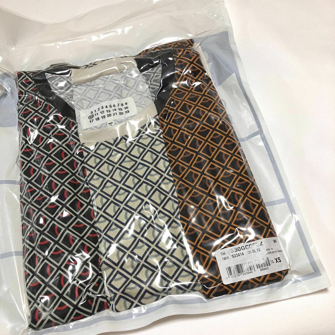 Maison Martin Margiela(マルタンマルジェラ)の新品 19SS XS マルジェラ パックT Tシャツ 総柄 8758 メンズのトップス(Tシャツ/カットソー(半袖/袖なし))の商品写真