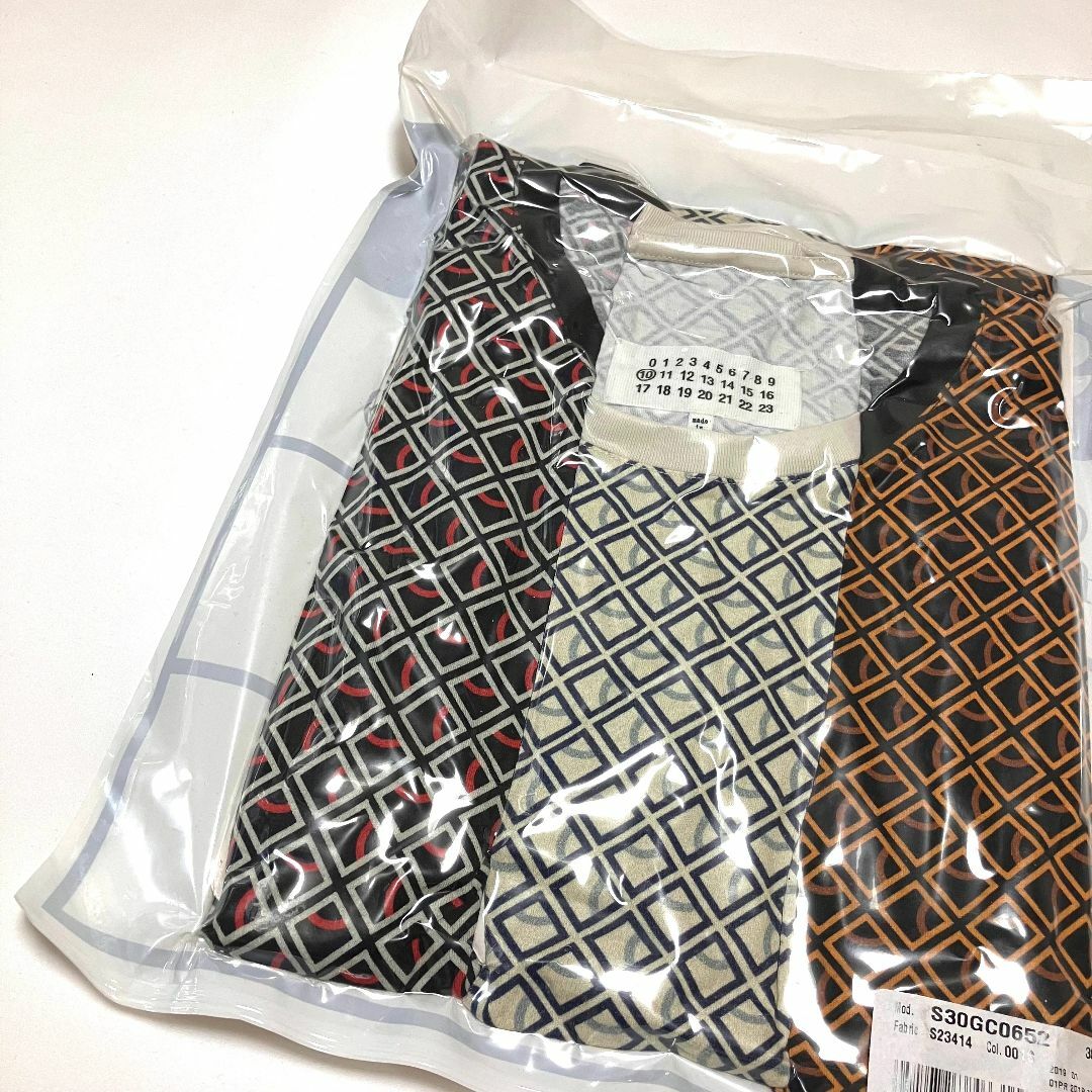 Maison Martin Margiela(マルタンマルジェラ)の新品 19SS XS マルジェラ パックT Tシャツ 総柄 8758 メンズのトップス(Tシャツ/カットソー(半袖/袖なし))の商品写真