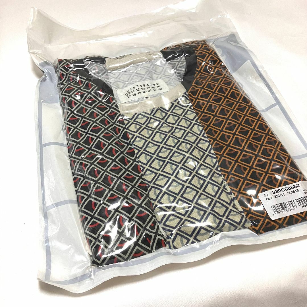 Maison Martin Margiela(マルタンマルジェラ)の新品 19SS XS マルジェラ パックT Tシャツ 総柄 8758 メンズのトップス(Tシャツ/カットソー(半袖/袖なし))の商品写真