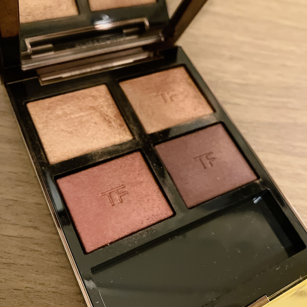 TOM FORD BEAUTY(トムフォードビューティ)のトムフォード　アイカラークォード　ハネムーン コスメ/美容のベースメイク/化粧品(アイシャドウ)の商品写真