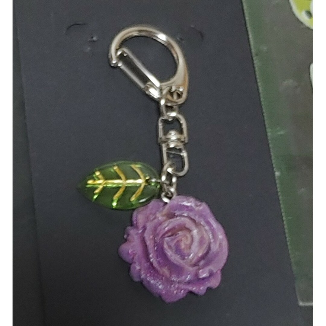 【ハンドメイド】紫薔薇 バッグチャーム ハンドメイドのファッション小物(バッグチャーム)の商品写真