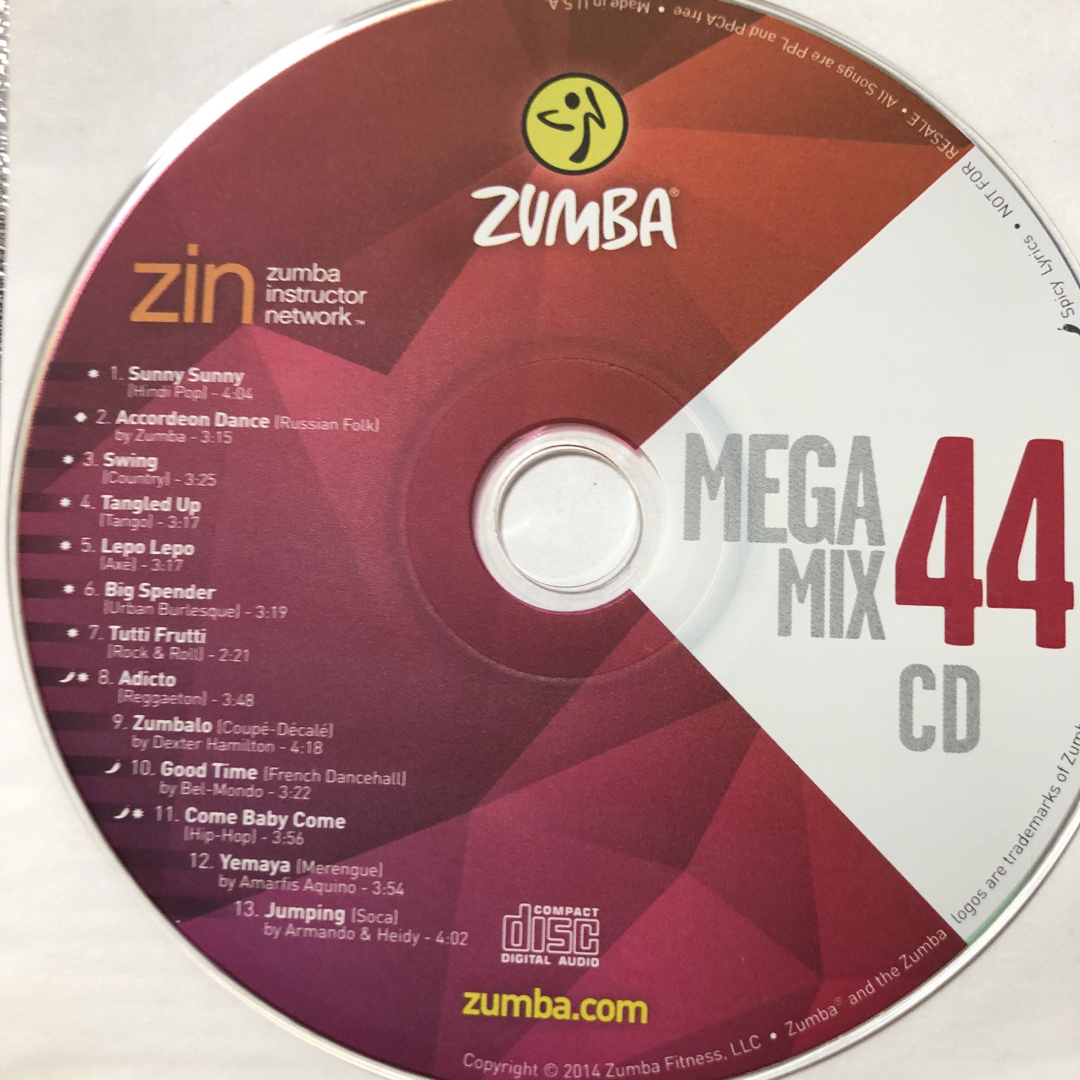 Zumba(ズンバ)のズンバ　MEGAMIX44  CD エンタメ/ホビーのCD(クラブ/ダンス)の商品写真