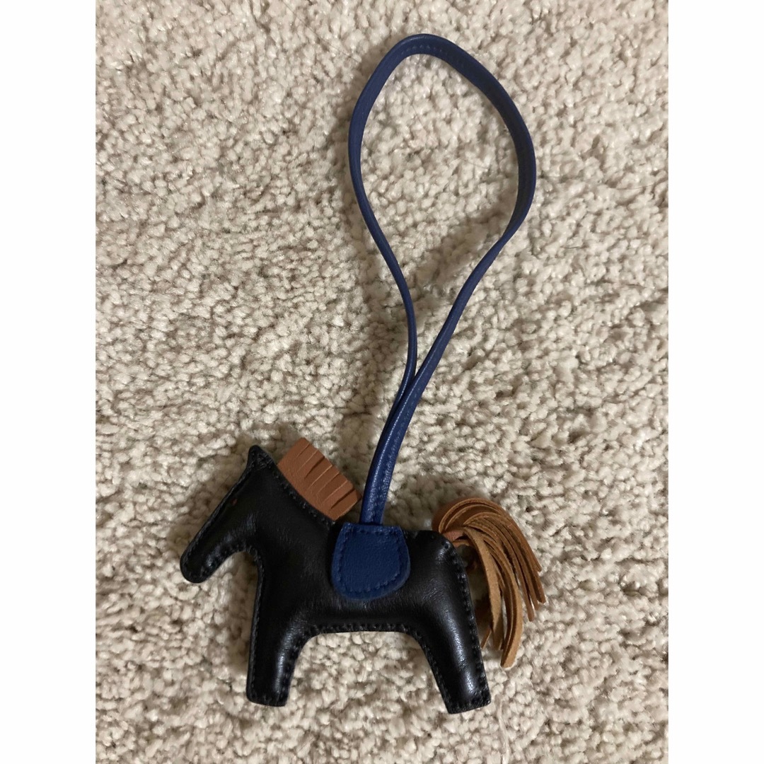 値下◇美品◇ Hermes エルメス ロデオ チャーム 黒 青 PM