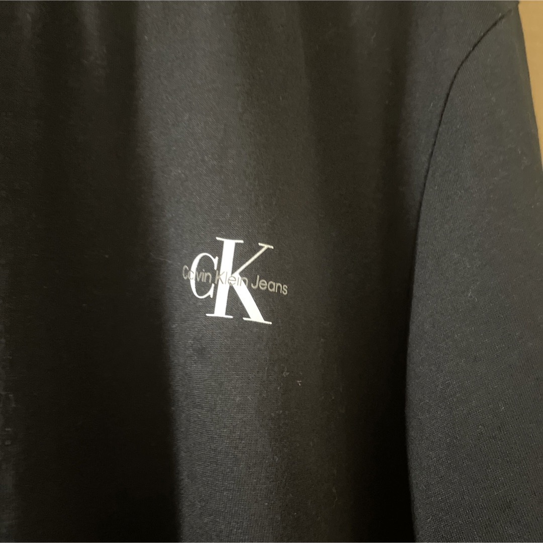 Calvin Klein(カルバンクライン)のカルバンクラインTシャツ　メンズ メンズのトップス(Tシャツ/カットソー(半袖/袖なし))の商品写真