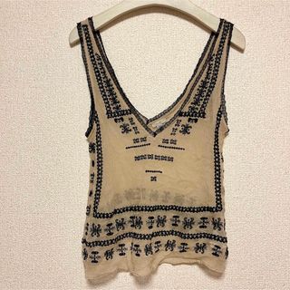 Urban Outfitters - 【 アーバンアウトフィッターズ Top  】UO ベージュ