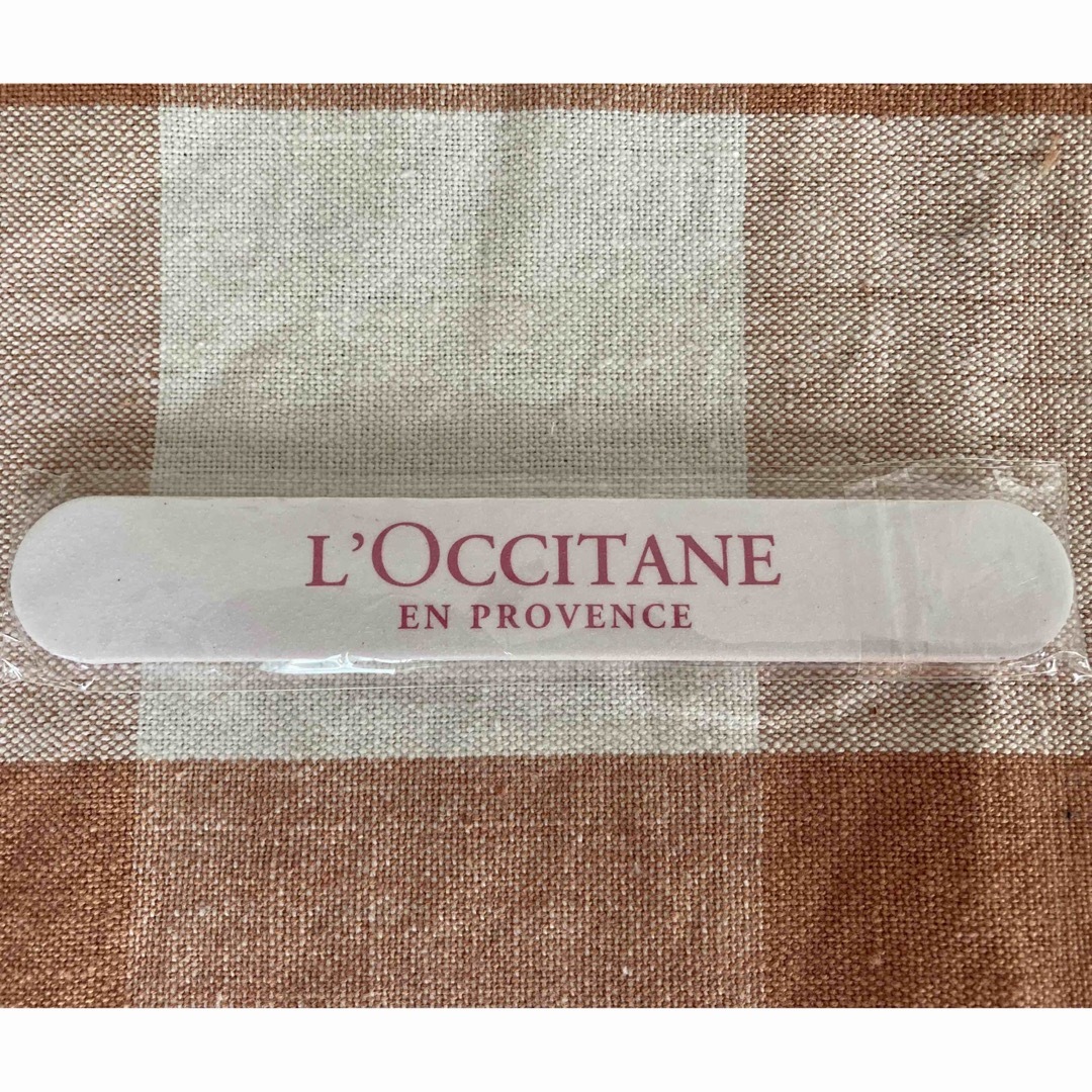 L'OCCITANE(ロクシタン)の《ロクシタン》ロゴ入りネイルファイル コスメ/美容のネイル(ネイルケア)の商品写真