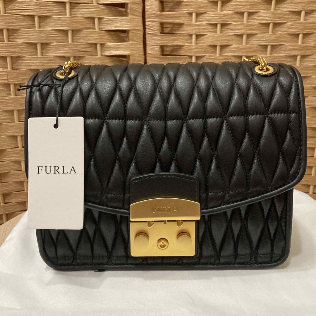 FURLAフルラ コメタ メトロポリス ミニショルダーバッグ 黒 正規品