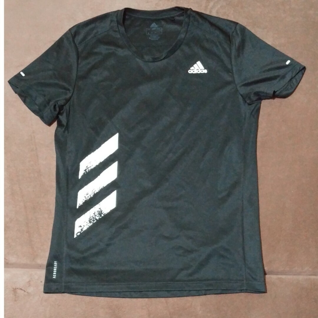 adidas(アディダス)のアディダス　Tシャツ　Mサイズ メンズのトップス(Tシャツ/カットソー(半袖/袖なし))の商品写真