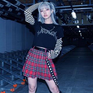 REFLEM レフレム ラインストーン ファイヤー パターン Tシャツ