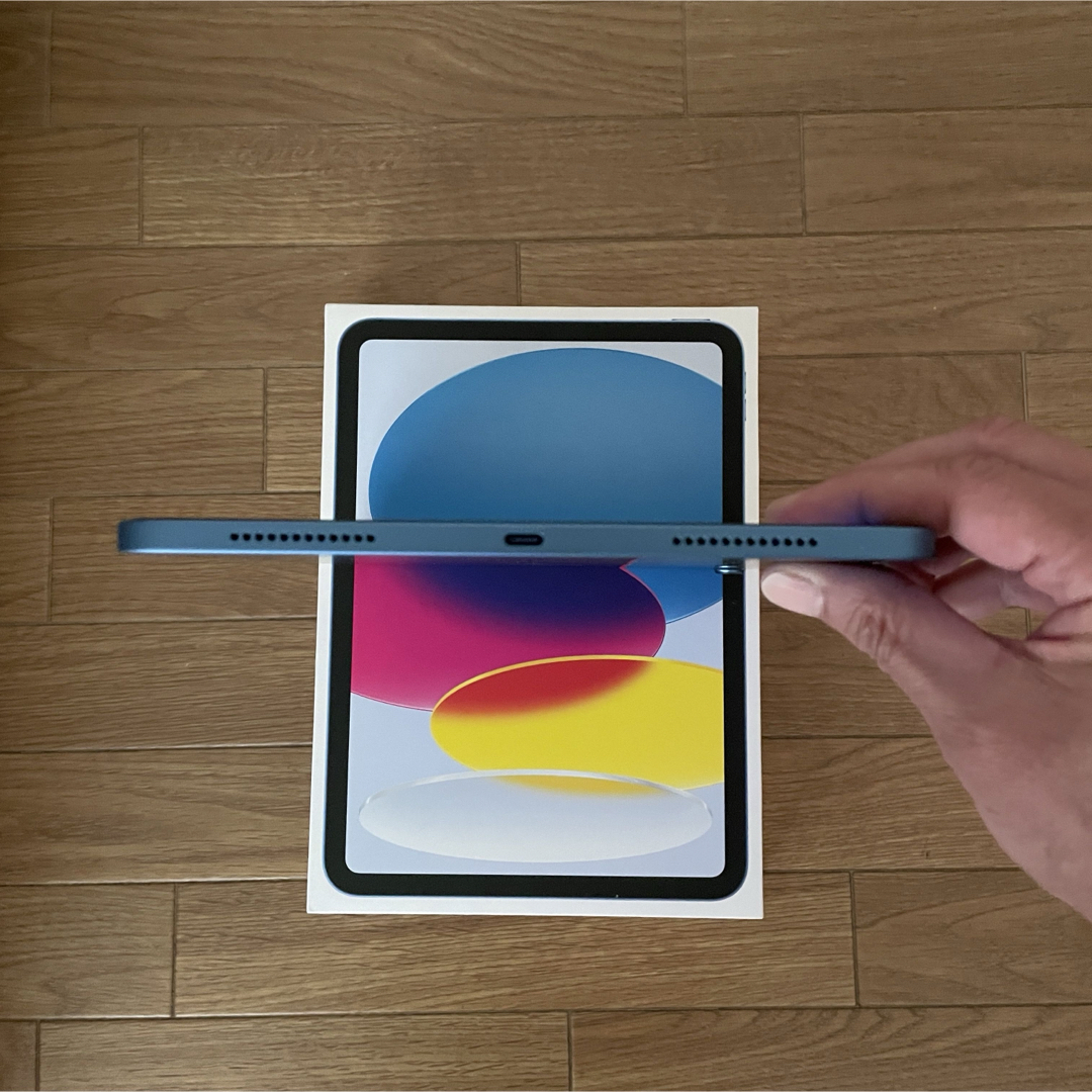 てなグッズや iPad 第10世代Wi-Fi ブルー本体 64GB タブレット - www