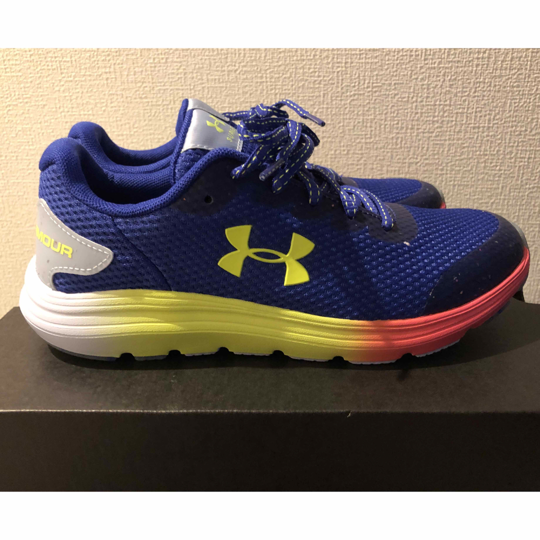 UNDER ARMOUR(アンダーアーマー)のアンダーアーマー  スニーカー レディースの靴/シューズ(スニーカー)の商品写真