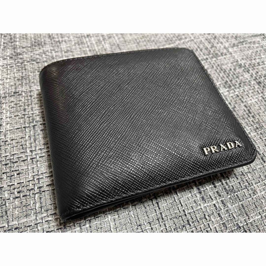 PRADA(プラダ)のPRADA 二つ折　メンズ　財布 ［美品] メンズのファッション小物(折り財布)の商品写真