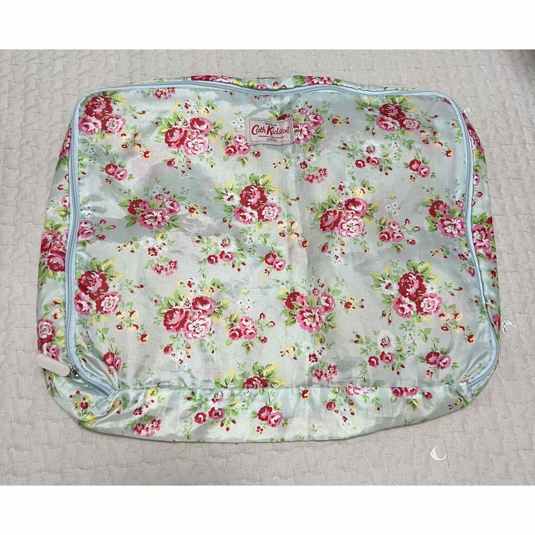 Cath Kidston キャスキッドソン ポーチ ケース 収納 袋 鞄 服 トラベル フラワー 花柄の通販 by ko@'s shop｜ キャスキッドソンならラクマ