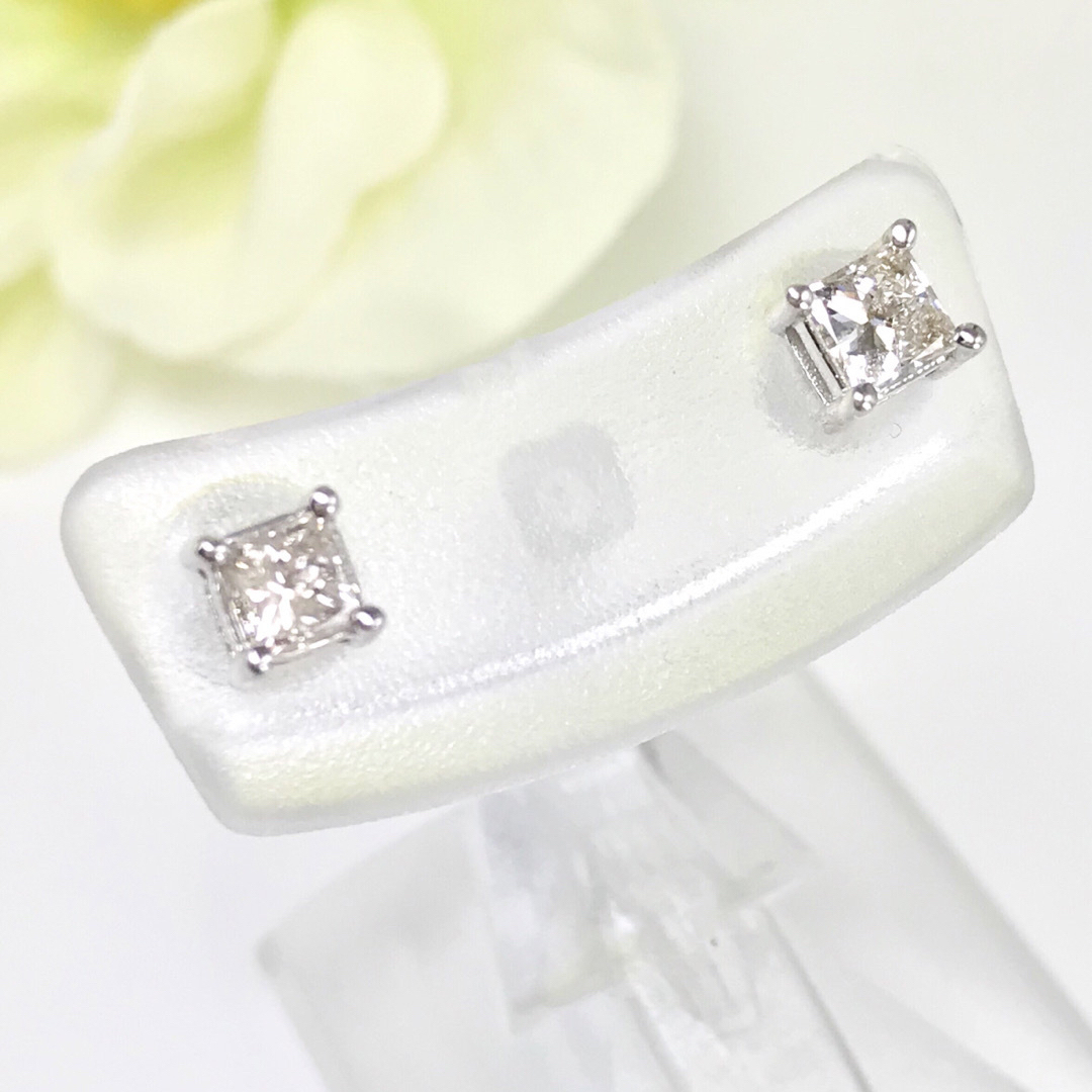 計0.70ct  良質天然ダイヤモンド　プリンセスカット　K18 ピアス