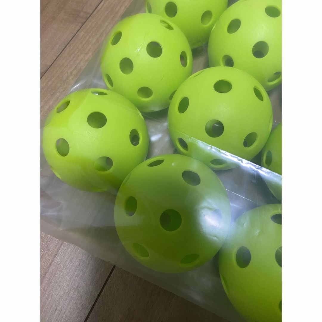【メール便不可】 72mm穴あきボール プラスチック ソフトボール 野球 バッティング 5個 練習機器 【メール便不可】 72mm穴あきボール プラスチック ソフトボール 野球 バッティング 5個 練習機器