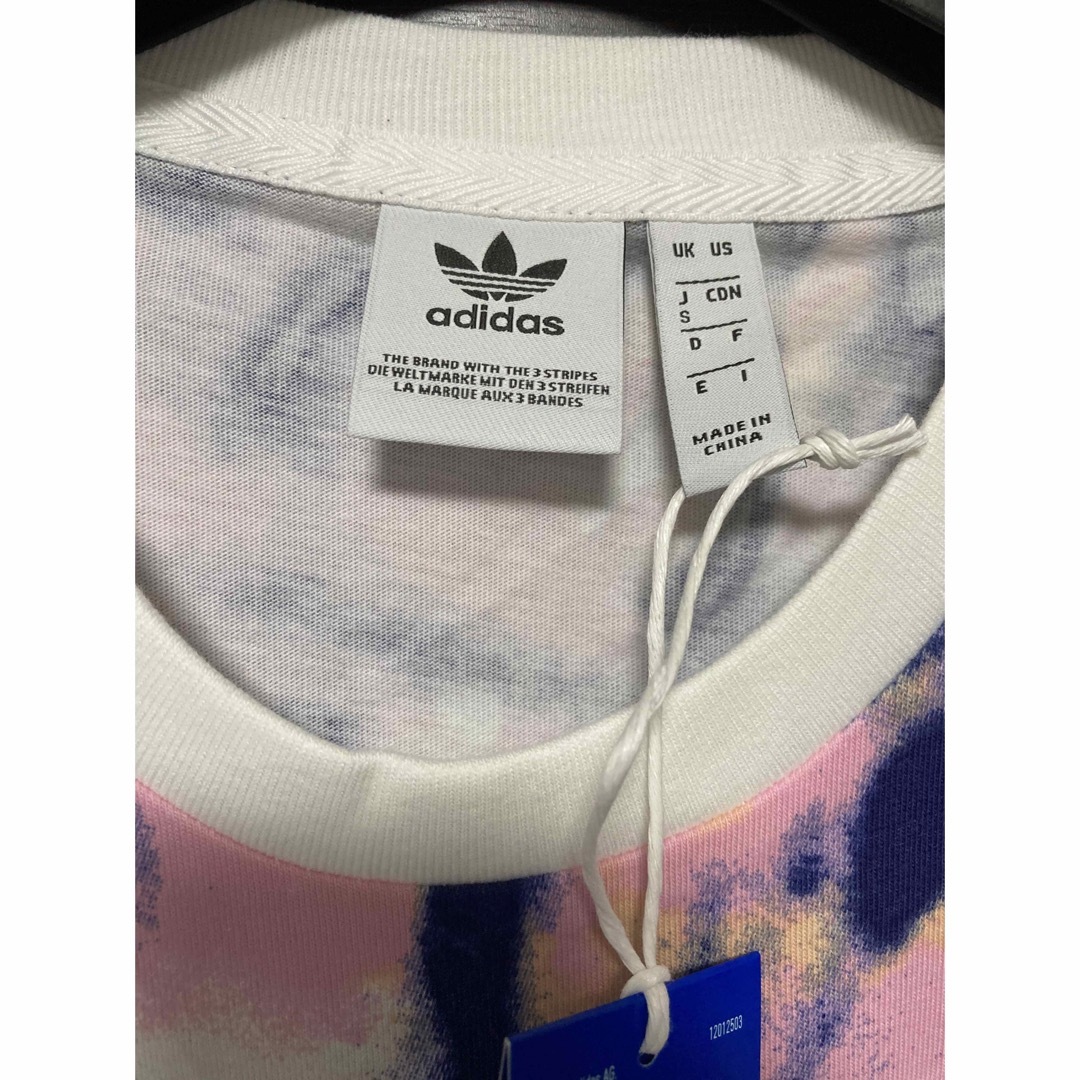 adidas(アディダス)の新品　adidas Tシャツ レディースのトップス(Tシャツ(半袖/袖なし))の商品写真