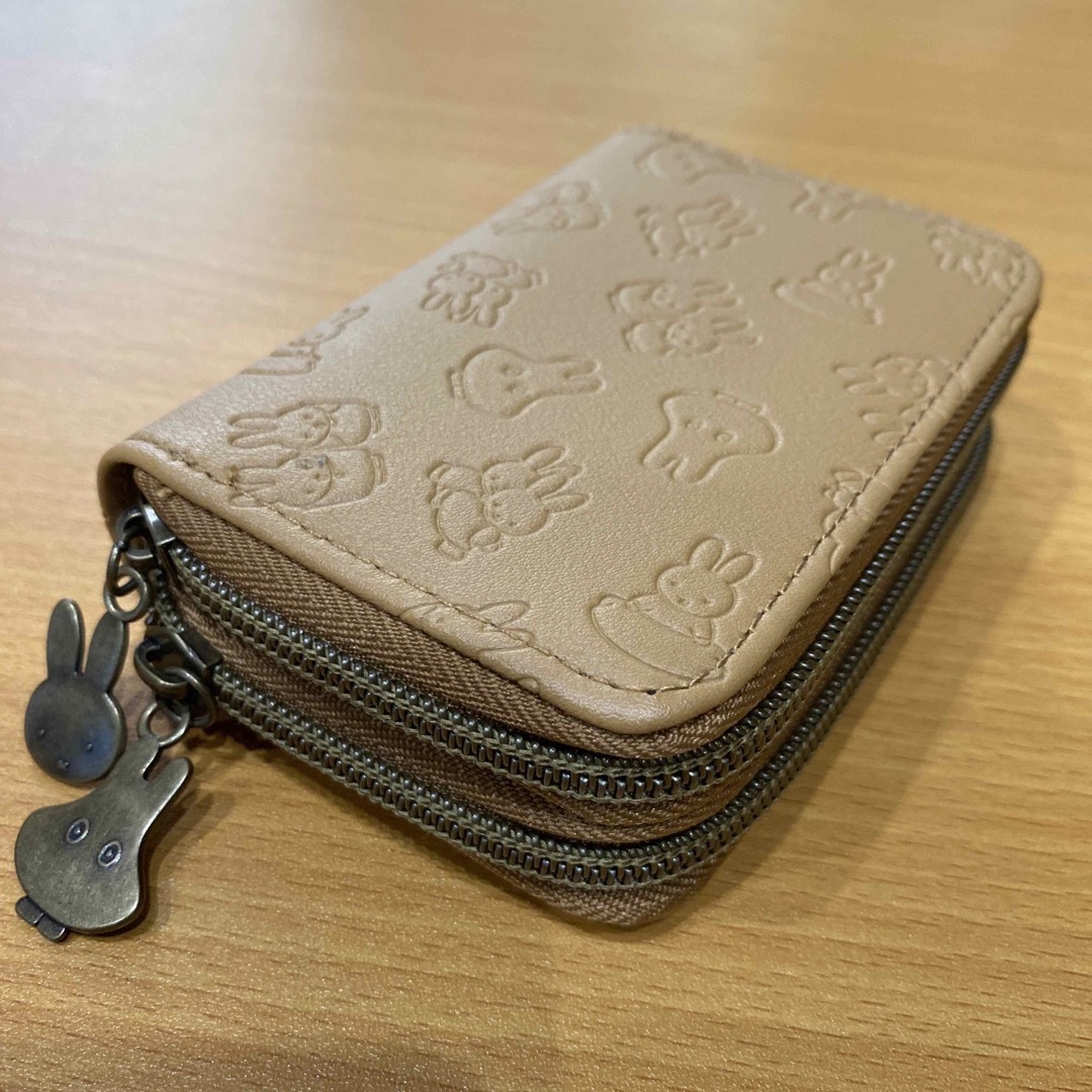 miffy(ミッフィー)のmiffy おばけミッフィー キーチェーン付きじゃばら財布 レディースのファッション小物(財布)の商品写真