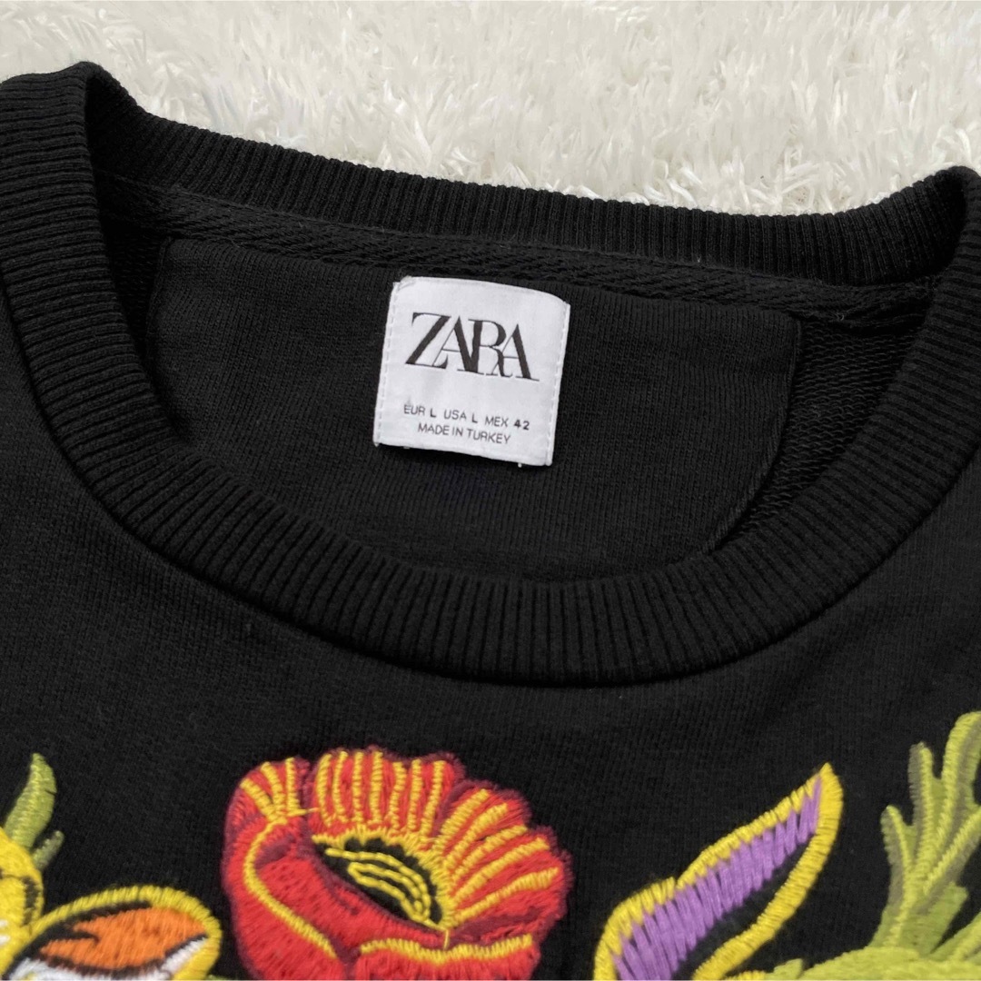 ZARA(ザラ)のZARA ユニセックス　虎　刺繍　トレーナー　スウェット　タイガー　サイズL レディースのトップス(トレーナー/スウェット)の商品写真