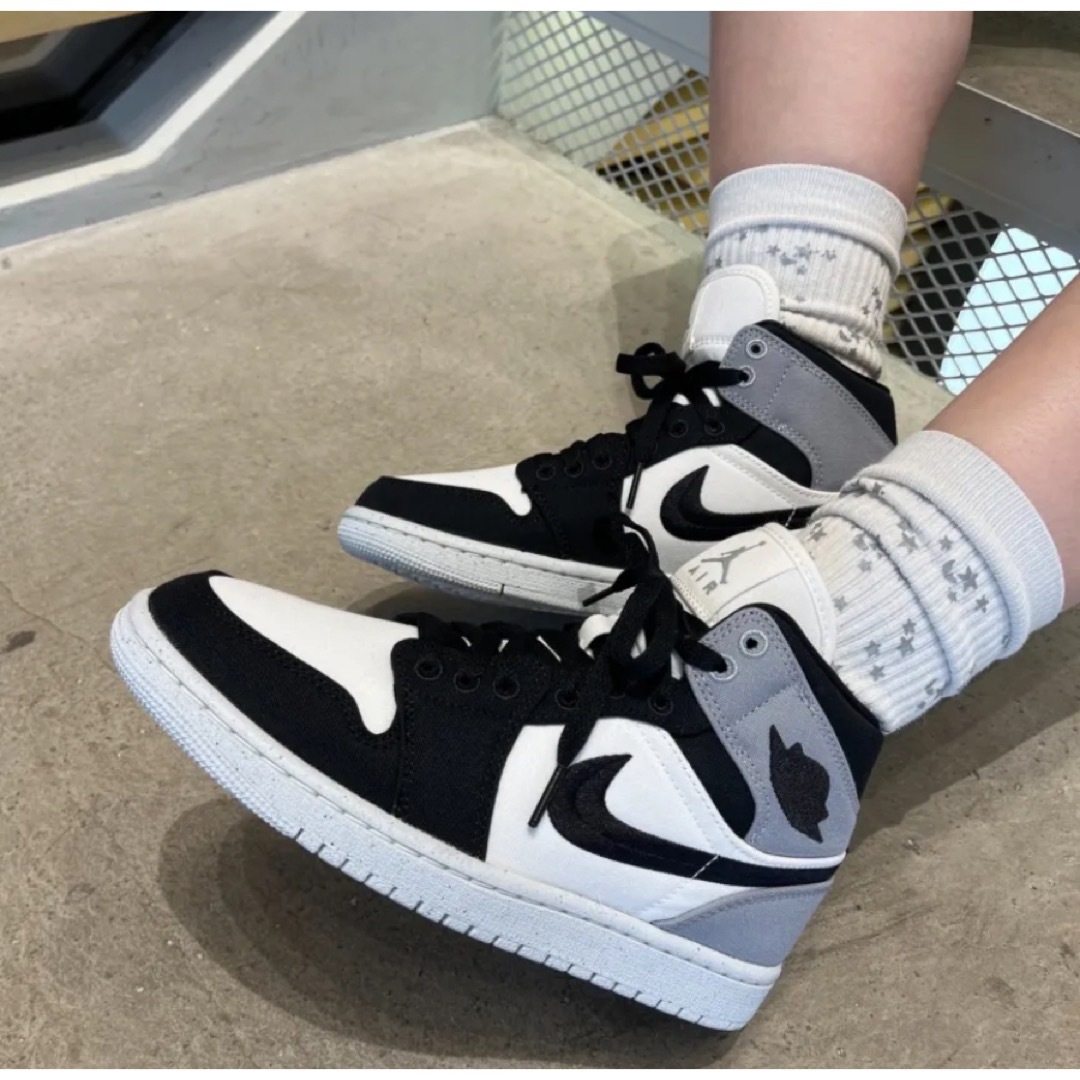 【23.5】NIKE WMNS AIR JORDAN 1 MID SE シャドー