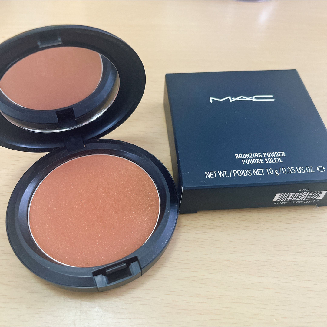 MAC(マック)のMAC ブロンジングパウダーリファインドゴールデン(フェイスパウダー) コスメ/美容のベースメイク/化粧品(フェイスパウダー)の商品写真
