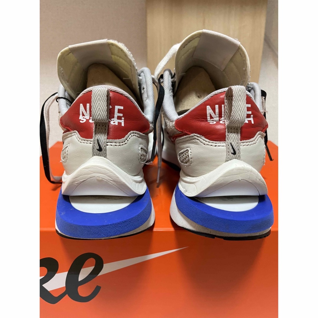 sacai(サカイ)のNIKE sacai ヴェイパーワッフル　ロイヤルフクシア27.0 waffle メンズの靴/シューズ(スニーカー)の商品写真