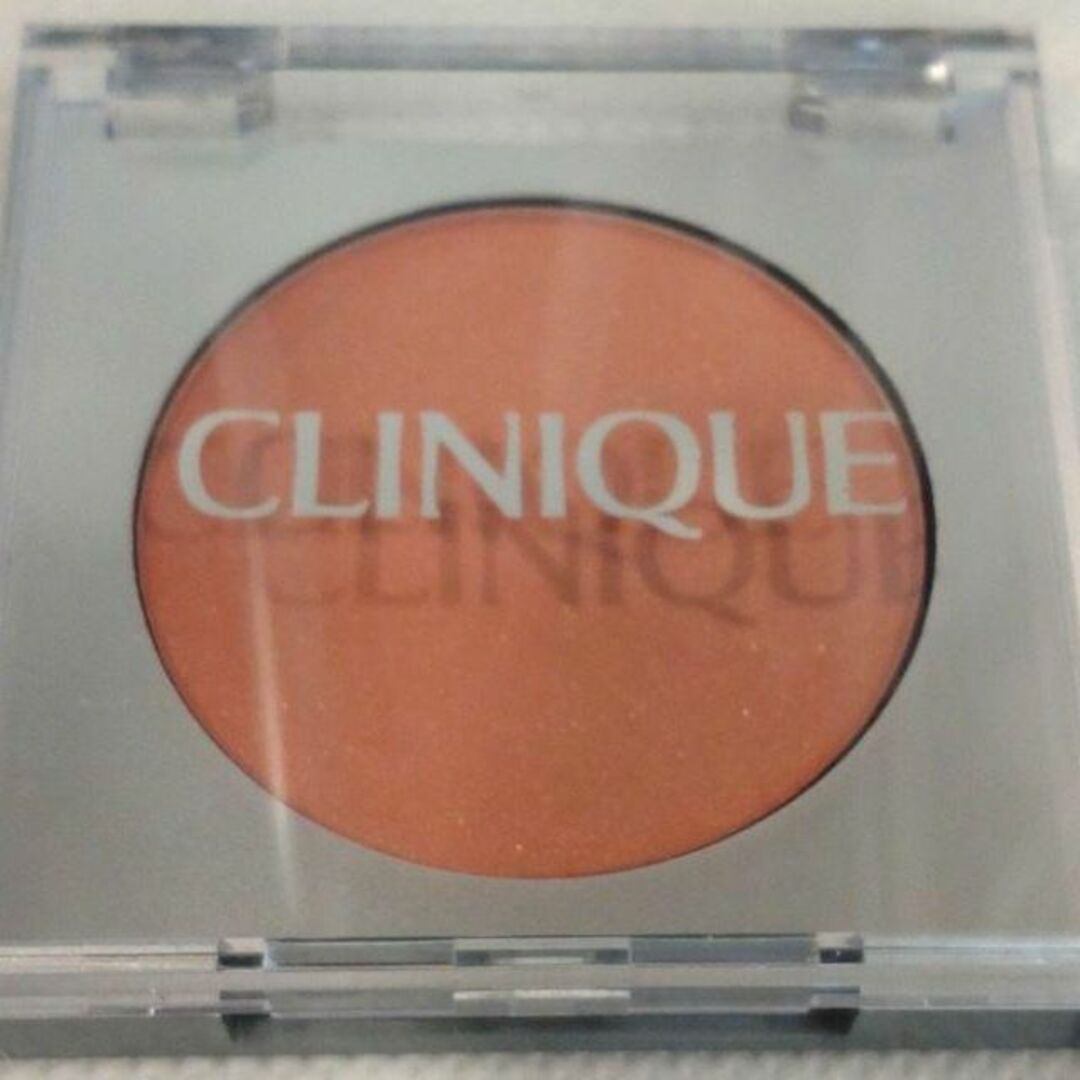 CLINIQUE(クリニーク)のCLINIQUE ブラッシング ブラッシュ チーク 110 プレシャス ポージー コスメ/美容のベースメイク/化粧品(チーク)の商品写真