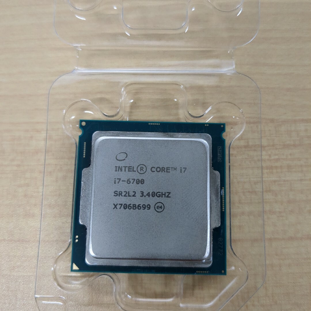 インテル　CPU　INTEL COREi7 i7-6700