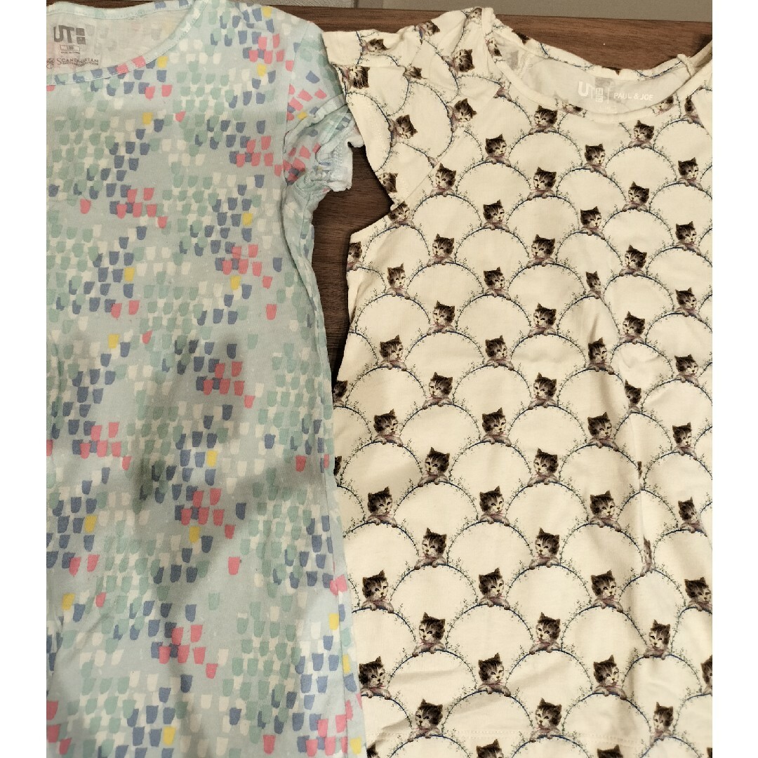 UNIQLO(ユニクロ)の２枚セット　女児カットソー１３０ キッズ/ベビー/マタニティのキッズ服女の子用(90cm~)(Tシャツ/カットソー)の商品写真