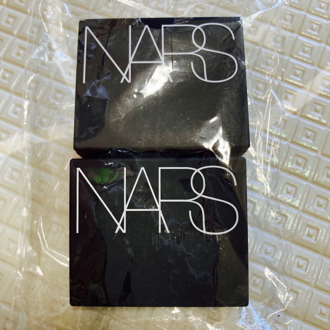 NARS(ナーズ)のNARSアイシャドウケース2点  コスメ/美容のベースメイク/化粧品(アイシャドウ)の商品写真