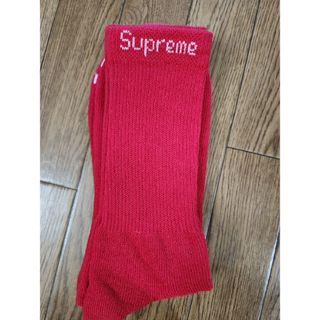 シュプリーム(Supreme)のsupreme 赤 ソックス(ソックス)