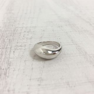 ぷっくりかわいいメタルピンキーリング　指輪／シルバー K3165(リング(指輪))