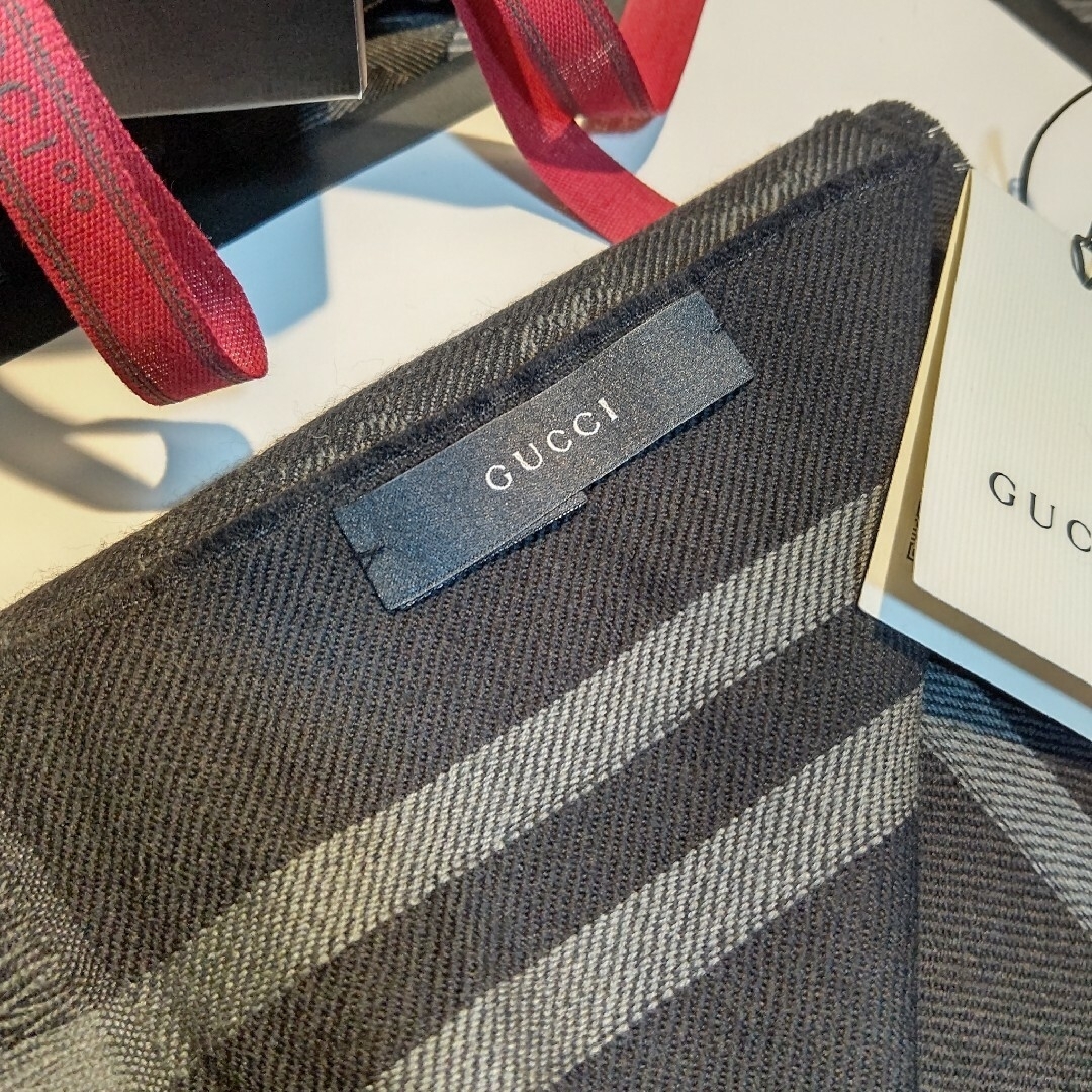Gucci   美品箱付きGUCCI マフラー ストール ショール スカーフ