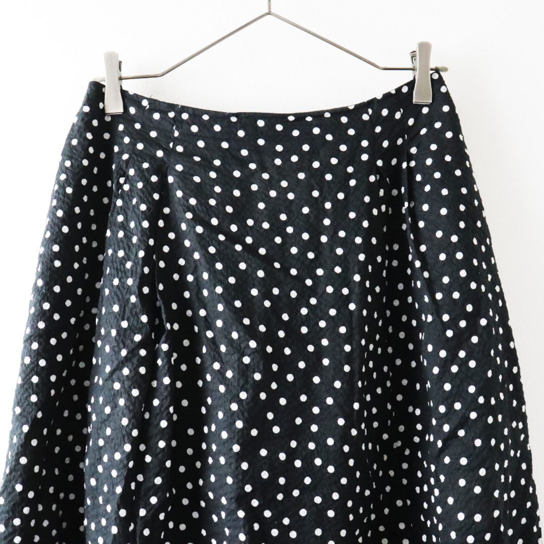 TOCCA(トッカ)のトッカ TOCCA 2021SS 洗える CARAMELLA SKIRT スカート 4/ブラック ドット タック フレア イージー【2400013484558】 レディースのスカート(ひざ丈スカート)の商品写真