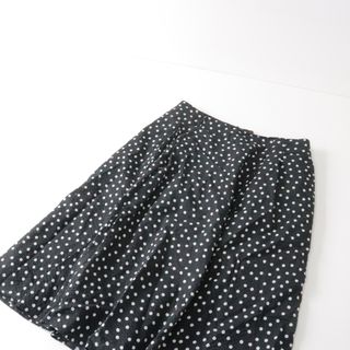 トッカ(TOCCA)のトッカ TOCCA 2021SS 洗える CARAMELLA SKIRT スカート 4/ブラック ドット タック フレア イージー【2400013484558】(ひざ丈スカート)