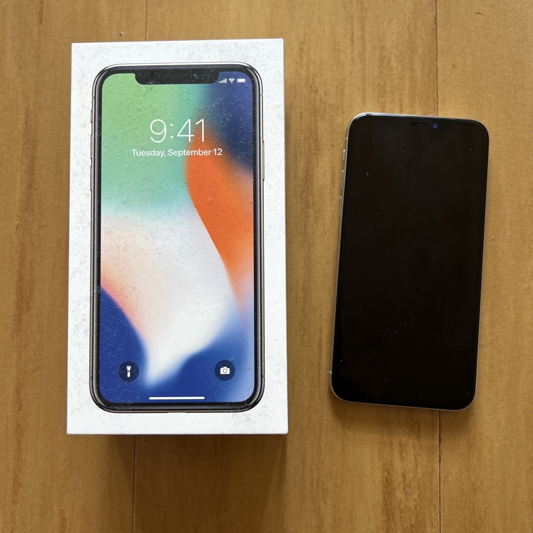 iphone x  simフリー シルバー