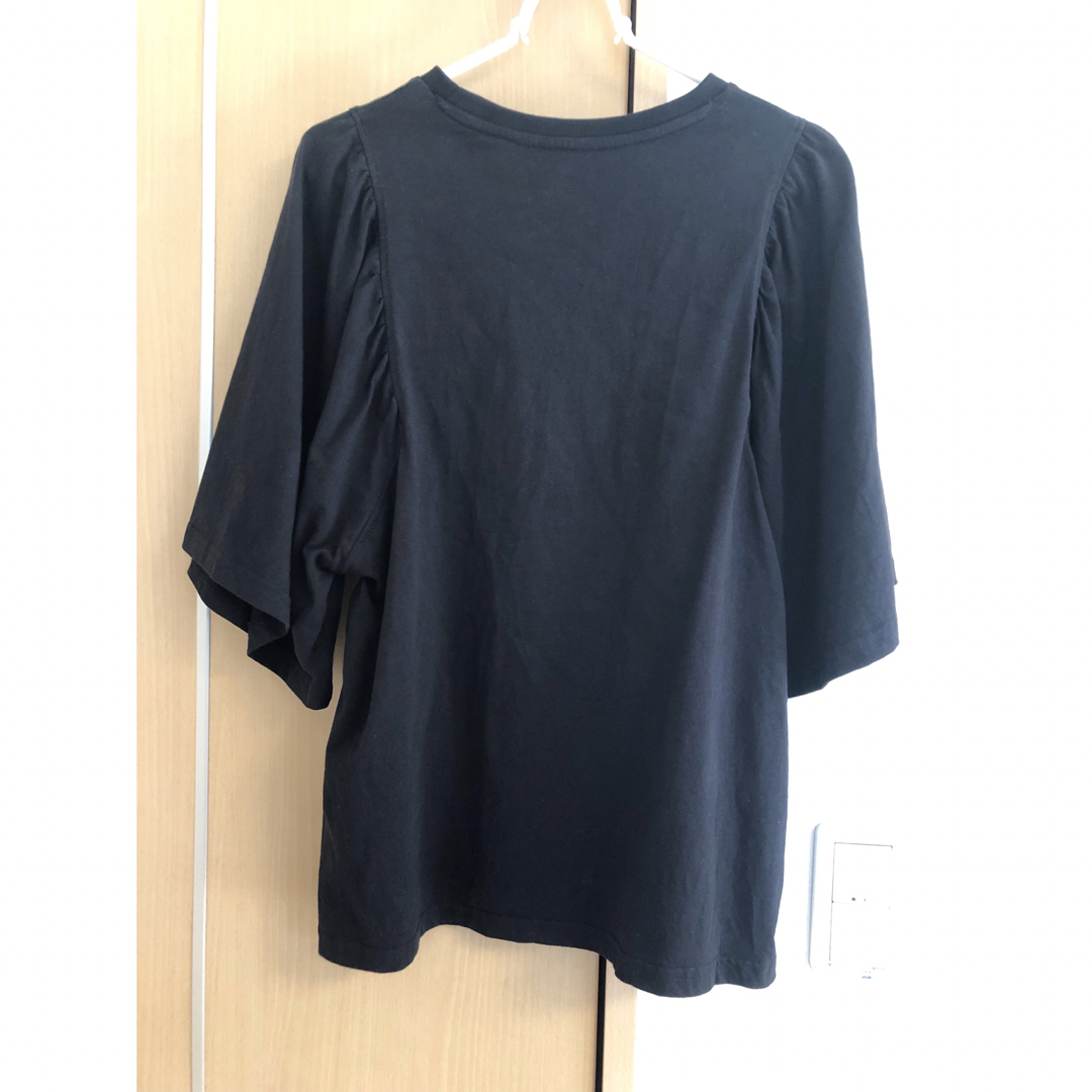 Pierrot (ピエロ)のギャザースリーブTシャツ　フレア袖　黒　サイズM レディースのトップス(Tシャツ(半袖/袖なし))の商品写真