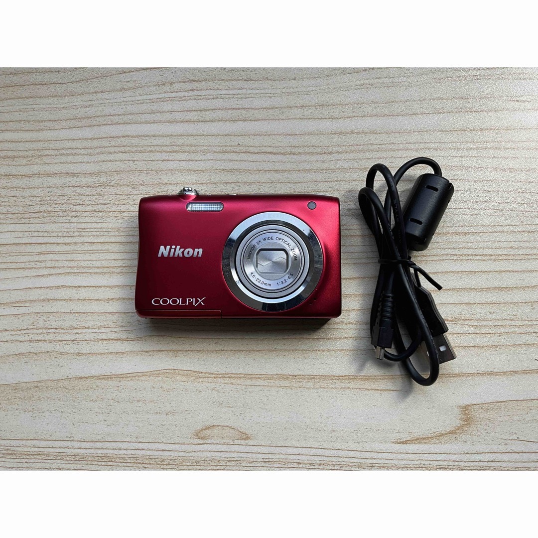 コンパクトデジタルカメラNikon COOLPIX A100 コンパクトデジタルカメラ 美品