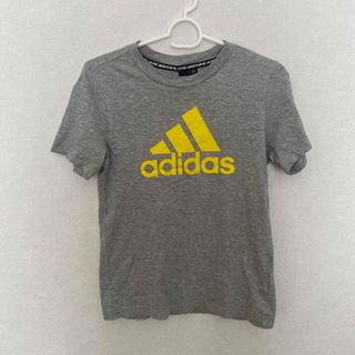 アディダス(adidas)のadidasTシャツ(Tシャツ/カットソー)