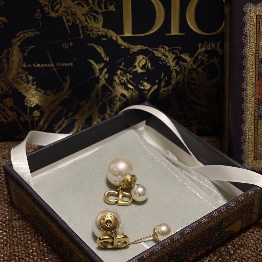 Dior(ディオール)の残り１つ★美品 DIORピアス★ レディースのアクセサリー(ピアス)の商品写真