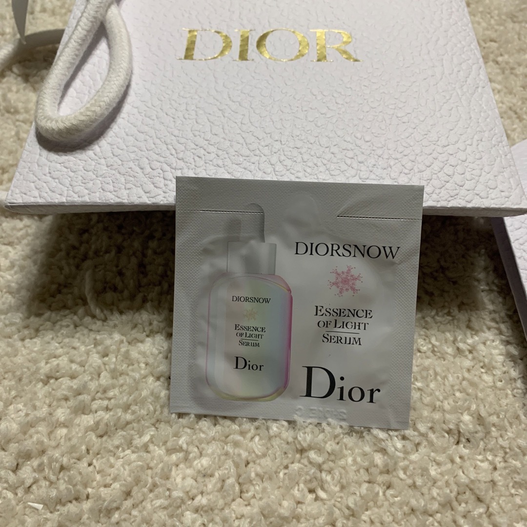 Dior(ディオール)の新品未使用　Dior ミスディオール　ソヴァージュ　セラム　ショップ袋セット コスメ/美容の香水(香水(女性用))の商品写真